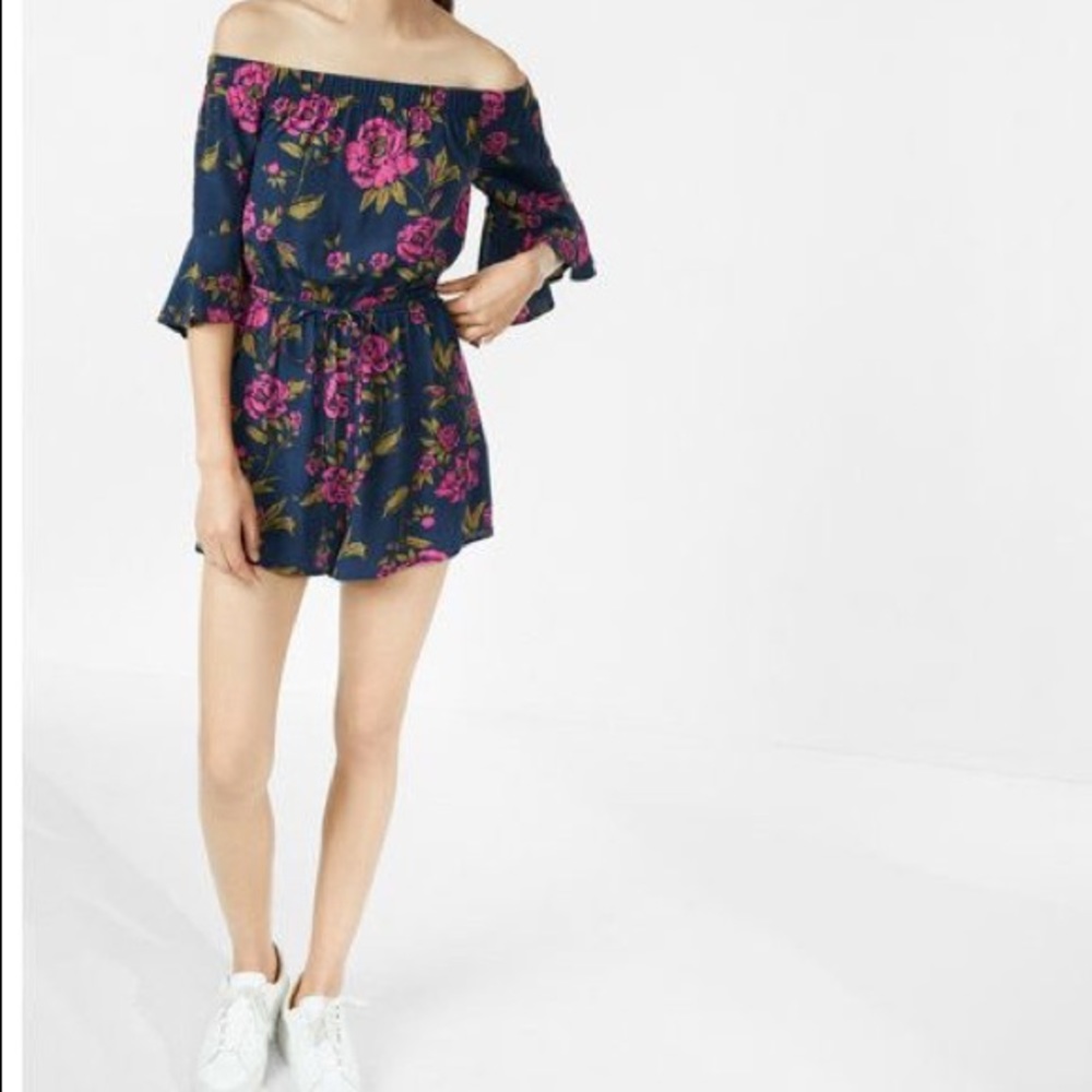 Express off the shoulder bell sleeve romper size S